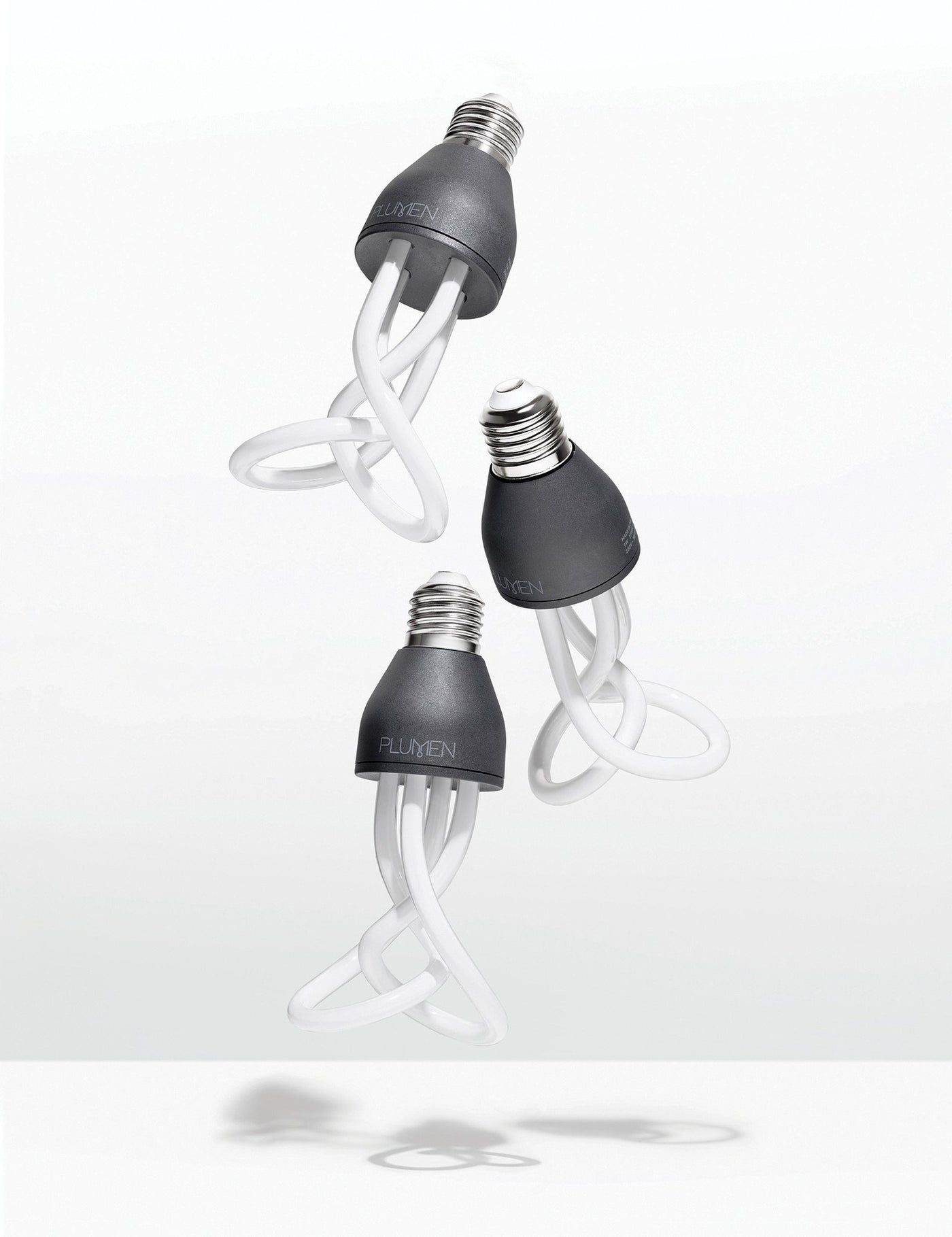 Drop Hat Lamp Shade Set with Baby Plumen 001 Bulb